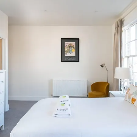 Pass The Keys Luxurious Duplex With Parking * York