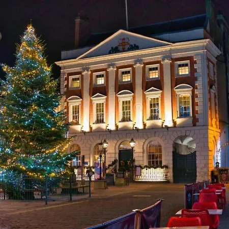 59 Blossom Street Luxurious, Duplex In With Parking - Pass The Keys 아파트