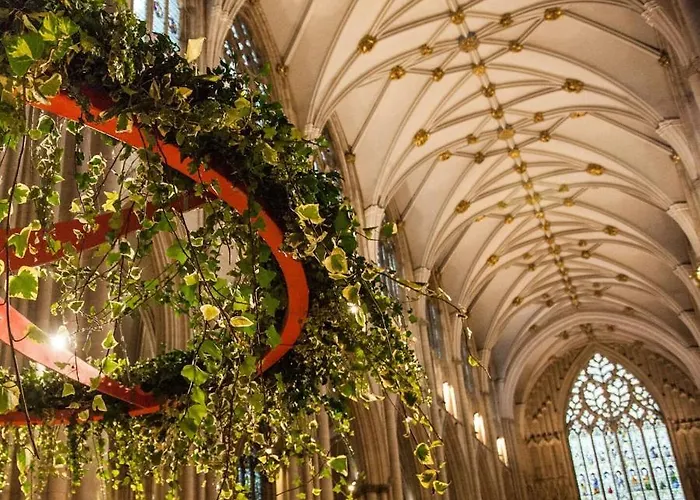 59 Blossom Street Luxurious, Duplex In With Parking - Pass The Keys Apartment York