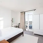 59 Blossom Street Luxurious, Duplex In With Parking - Pass The Keys Апартаменты Йорк