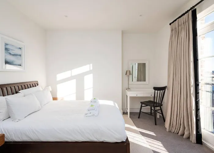 59 Blossom Street Luxurious, Duplex In With Parking - Pass The Keys アパート
